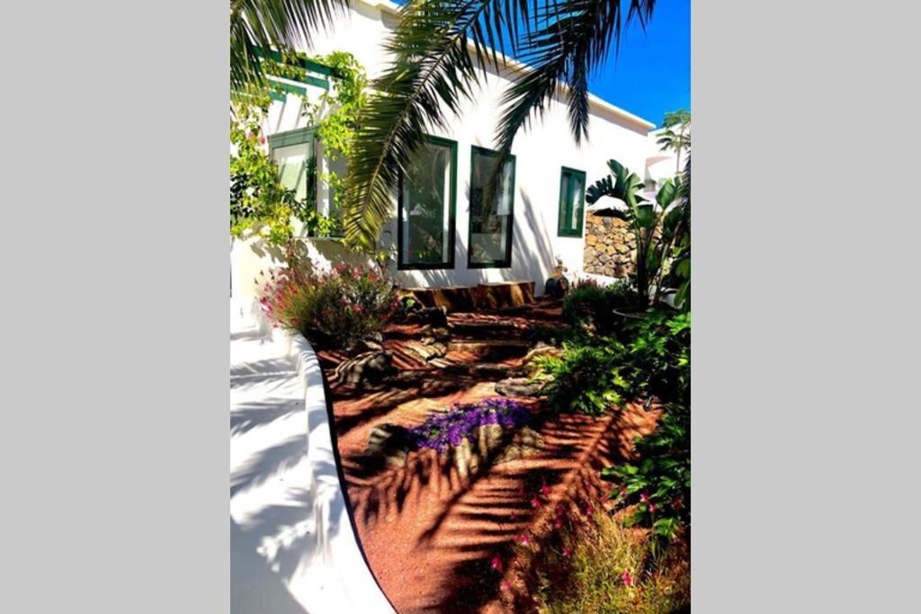 Вілла Unique, Stylish & Calm El Estanque By The Sea, Adults Only Коста-Тегісе Екстер'єр фото
